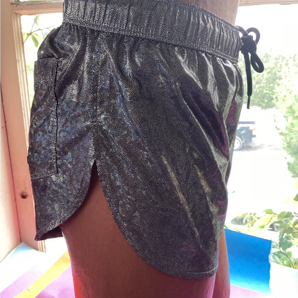 ASOS metallic shorts - Picture 8 of 10